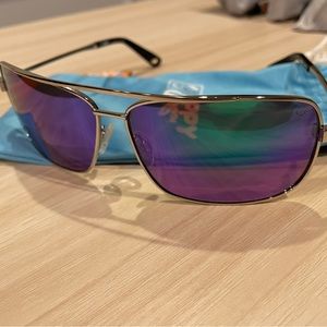 Like New SPY Optic Leo Silver frame/Spectra Polarized Blue/Green